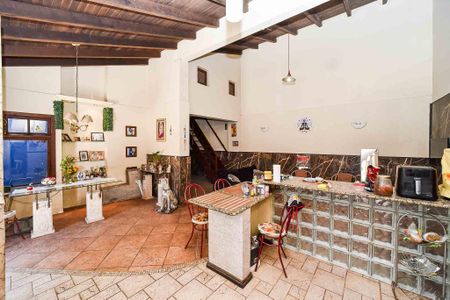 Casa à venda com 352m², 3 quartos e 3 vagas Casa à venda com 352m², 3 quartos e 3 vagasCozinha