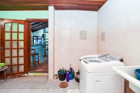 Casa à venda com 352m², 3 quartos e 3 vagas Casa à venda com 352m², 3 quartos e 3 vagasÁrea de Serviço