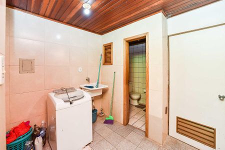 Casa à venda com 352m², 3 quartos e 3 vagas Casa à venda com 352m², 3 quartos e 3 vagasÁrea de Serviço