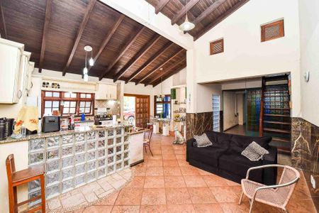 Casa à venda com 352m², 3 quartos e 3 vagas Casa à venda com 352m², 3 quartos e 3 vagasSala de Jantar