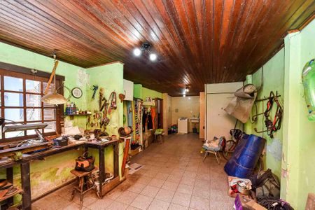 Casa à venda com 352m², 3 quartos e 3 vagas Casa à venda com 352m², 3 quartos e 3 vagasÁrea de Serviço