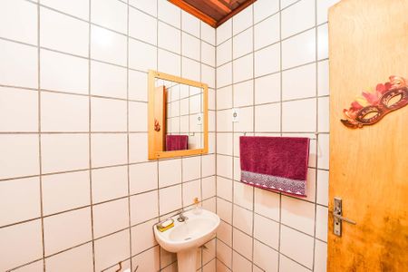 Casa à venda com 352m², 3 quartos e 3 vagas Casa à venda com 352m², 3 quartos e 3 vagasBanheiro de Serviço