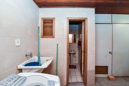 Casa à venda com 352m², 3 quartos e 3 vagas Casa à venda com 352m², 3 quartos e 3 vagasÁrea de Serviço