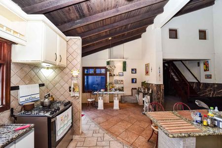 Casa à venda com 352m², 3 quartos e 3 vagas Casa à venda com 352m², 3 quartos e 3 vagasCozinha