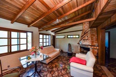 Casa à venda com 352m², 3 quartos e 3 vagas Casa à venda com 352m², 3 quartos e 3 vagasSalão de Festas