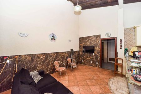 Casa à venda com 352m², 3 quartos e 3 vagas Casa à venda com 352m², 3 quartos e 3 vagasSala de Jantar