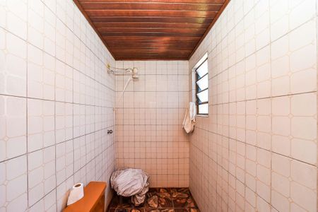 Casa à venda com 352m², 3 quartos e 3 vagas Casa à venda com 352m², 3 quartos e 3 vagasBanheiro 2