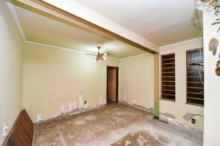 Casa à venda com 352m², 3 quartos e 3 vagas Casa à venda com 352m², 3 quartos e 3 vagasSuíte