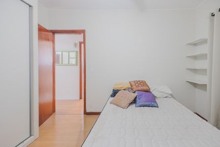 Quarto 1 de apartamento para alugar com 2 quartos, 2486m² em Cerqueira César, São Paulo