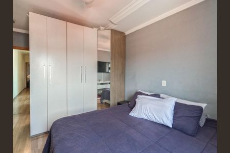Casa à venda com 256m², 3 quartos e 6 vagas