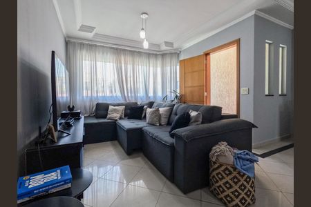 Casa à venda com 256m², 3 quartos e 6 vagas