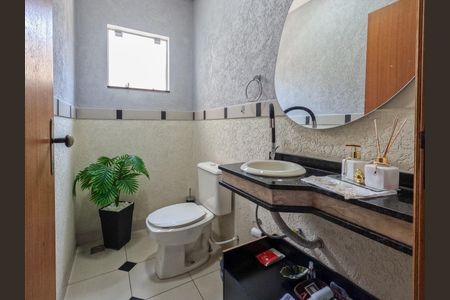 Casa à venda com 256m², 3 quartos e 6 vagas
