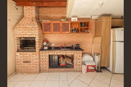 Casa à venda com 256m², 3 quartos e 6 vagas