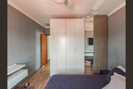 Casa à venda com 256m², 3 quartos e 6 vagas