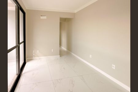 Sala de apartamento para alugar com 2 quartos, 100m² em Flor de Nápolis, São José