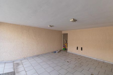 Casa para alugar com 250m², 3 quartos e 4 vagas Casa para alugar com 250m², 3 quartos e 4 vagasGaragem