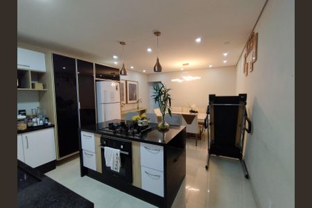 Casa à venda com 130m², 3 quartos e 2 vagas Casa à venda com 130m², 3 quartos e 2 vagasCozinha - Armários