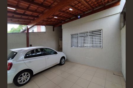 Casa à venda com 130m², 3 quartos e 2 vagas Casa à venda com 130m², 3 quartos e 2 vagasGaragem