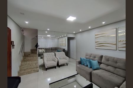 Casa à venda com 130m², 3 quartos e 2 vagas Casa à venda com 130m², 3 quartos e 2 vagasSala