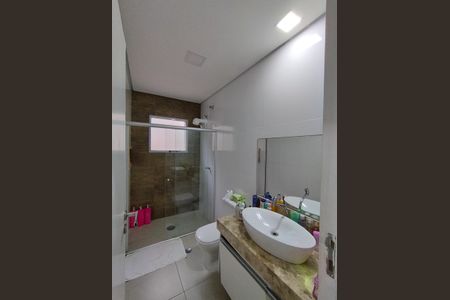 Casa à venda com 130m², 3 quartos e 2 vagas Casa à venda com 130m², 3 quartos e 2 vagasBanheiro - torneira