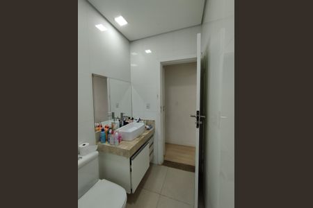 Casa à venda com 130m², 3 quartos e 2 vagas Casa à venda com 130m², 3 quartos e 2 vagasBanheiro - torneira