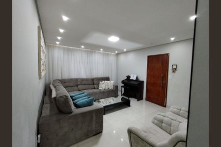 Casa à venda com 130m², 3 quartos e 2 vagas Casa à venda com 130m², 3 quartos e 2 vagasSala