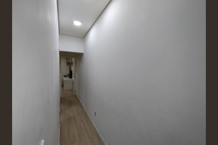 Casa à venda com 130m², 3 quartos e 2 vagas Casa à venda com 130m², 3 quartos e 2 vagasCorredor