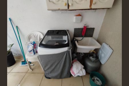 Casa à venda com 130m², 3 quartos e 2 vagas Casa à venda com 130m², 3 quartos e 2 vagasÁrea de Serviço