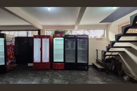 Casa à venda com 200m², 2 quartos e 2 vagas Casa à venda com 200m², 2 quartos e 2 vagasVista