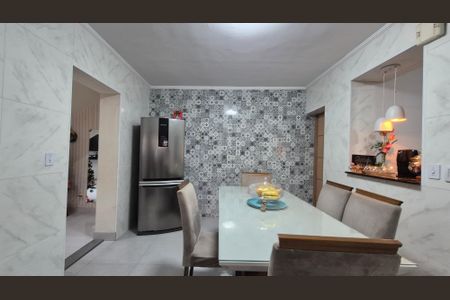 Casa à venda com 200m², 2 quartos e 2 vagas Casa à venda com 200m², 2 quartos e 2 vagasCozinha