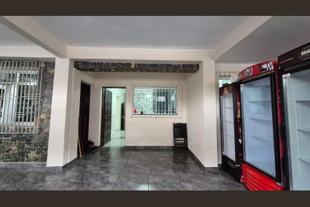 Casa à venda com 200m², 2 quartos e 2 vagas Casa à venda com 200m², 2 quartos e 2 vagasGaragem