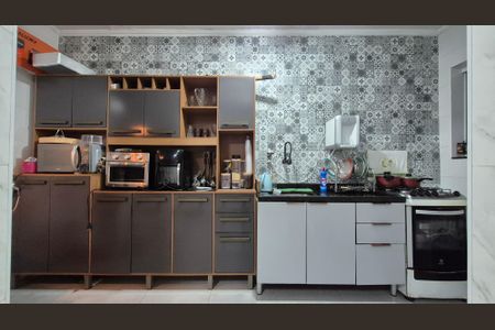 Casa à venda com 200m², 2 quartos e 2 vagas Casa à venda com 200m², 2 quartos e 2 vagasCozinha