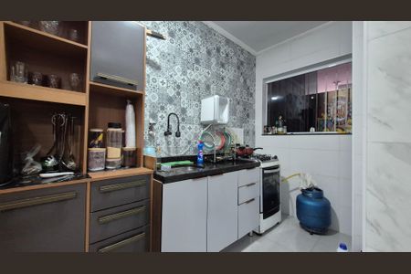 Casa à venda com 200m², 2 quartos e 2 vagas Casa à venda com 200m², 2 quartos e 2 vagasCozinha