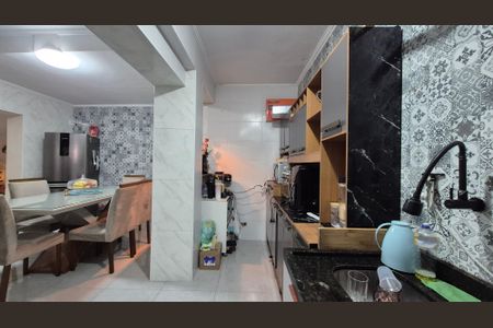 Casa à venda com 200m², 2 quartos e 2 vagas Casa à venda com 200m², 2 quartos e 2 vagasCozinha