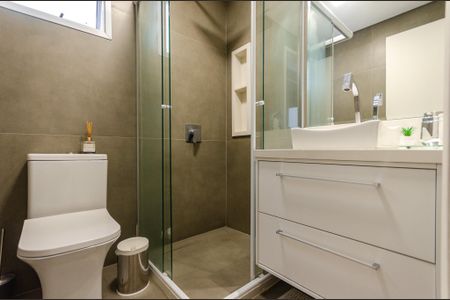 Apartamento à venda com 65m², 3 quartos e 1 vagaSuíte - Banheiro