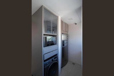 Apartamento à venda com 53m², 2 quartos e 1 vaga Apartamento à venda com 53m², 2 quartos e 1 vagaCozinha e Área de Serviço