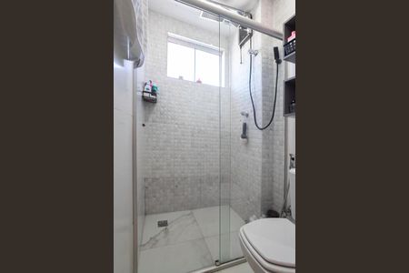 Apartamento à venda com 53m², 2 quartos e 1 vaga Apartamento à venda com 53m², 2 quartos e 1 vagaBanheiro da suíte