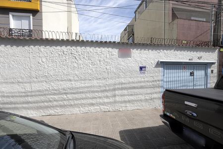 Casa para alugar com 300m², 2 quartos e 8 vagasFachada