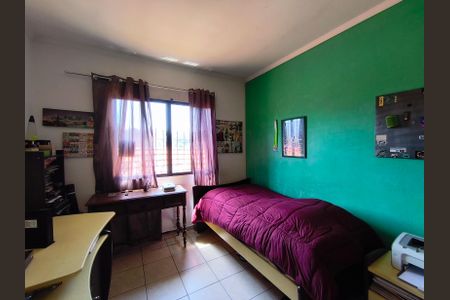 Casa à venda com 299m², 4 quartos e 6 vagas Casa à venda com 299m², 4 quartos e 6 vagasQuarto 2