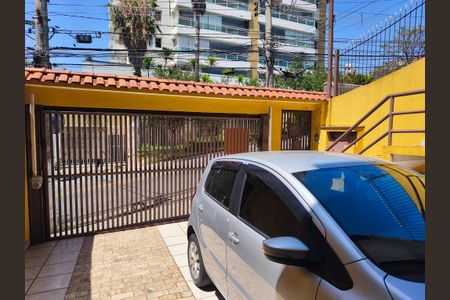 Casa à venda com 299m², 4 quartos e 6 vagas Casa à venda com 299m², 4 quartos e 6 vagasGaragem