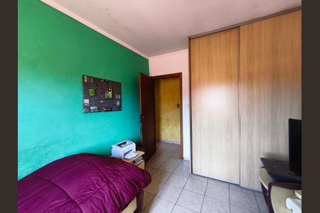 Casa à venda com 299m², 4 quartos e 6 vagas Casa à venda com 299m², 4 quartos e 6 vagasQuarto 2