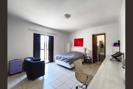 Casa à venda com 299m², 4 quartos e 6 vagas Casa à venda com 299m², 4 quartos e 6 vagasSuíte