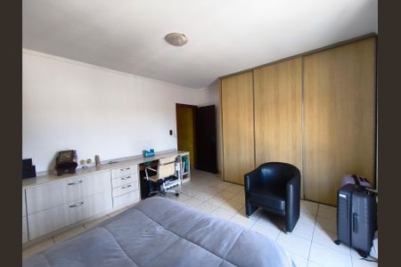 Casa à venda com 299m², 4 quartos e 6 vagas Casa à venda com 299m², 4 quartos e 6 vagasSuíte