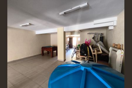 Casa à venda com 299m², 4 quartos e 6 vagas Casa à venda com 299m², 4 quartos e 6 vagasGaragem