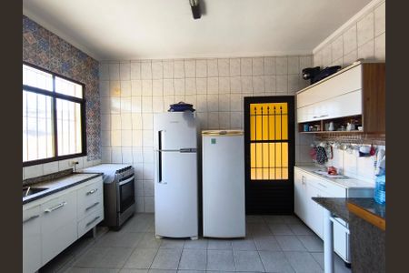 Casa à venda com 299m², 4 quartos e 6 vagas