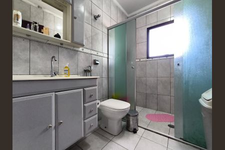 Casa à venda com 299m², 4 quartos e 6 vagas Casa à venda com 299m², 4 quartos e 6 vagasBanheiro