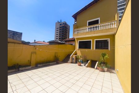 Casa à venda com 299m², 4 quartos e 6 vagas Casa à venda com 299m², 4 quartos e 6 vagasQuintal