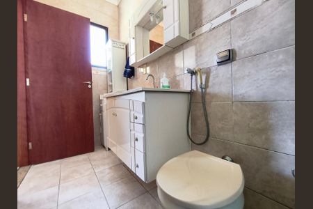 Casa à venda com 299m², 4 quartos e 6 vagas Casa à venda com 299m², 4 quartos e 6 vagasBanheiro da Suíte