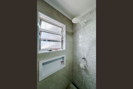 Casa à venda com 154m², 3 quartos e 2 vagasBanheiro