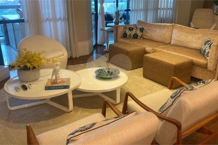 Apartamento à venda com 3 quartos, 242m² em Jardim Morumbi, São Paulo